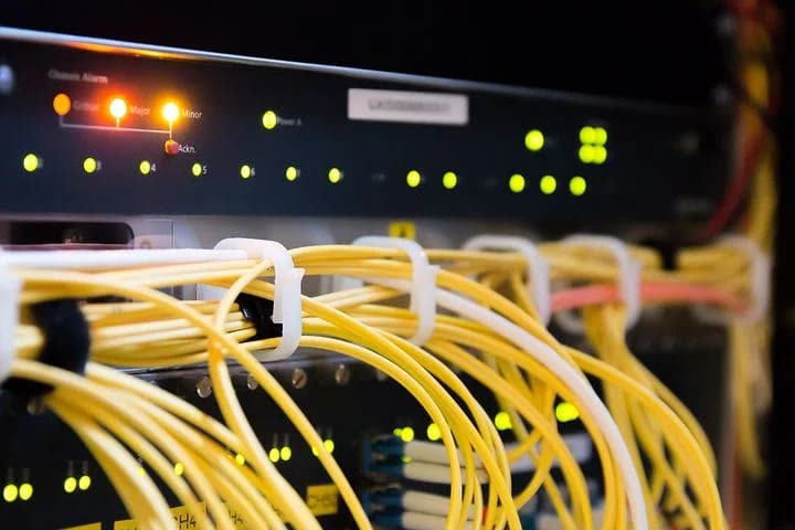 Sistemas de fibra óptica y cableado estructurado