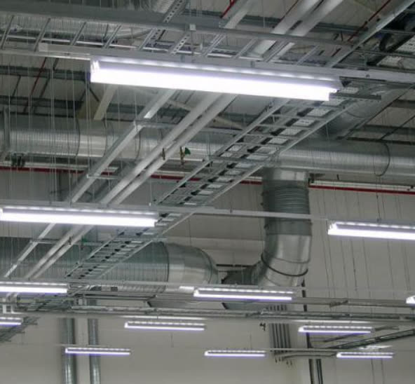 Iluminación industrial y comercial